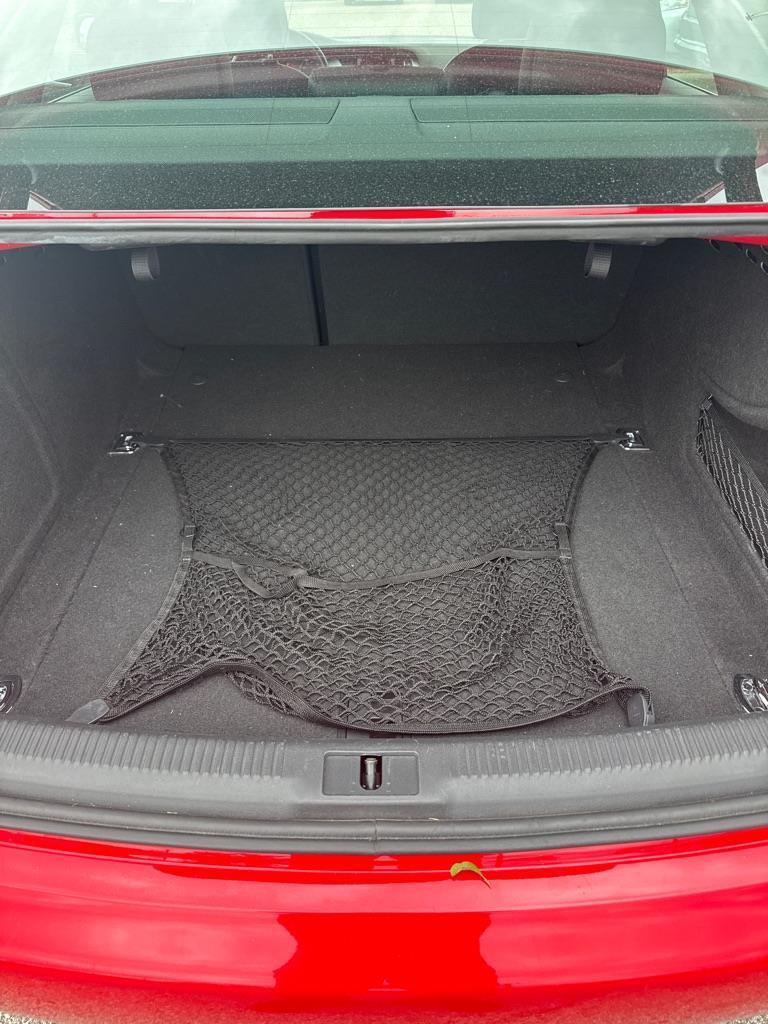 Audi A4 2.0T Sedan quattro Tiptronic 2011