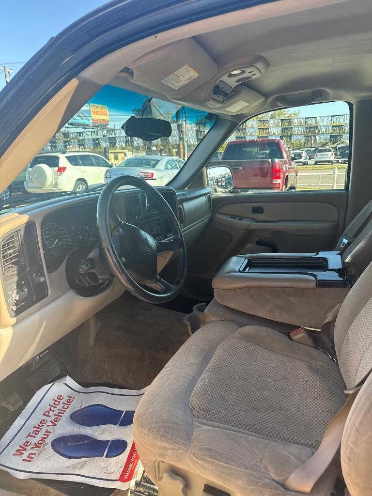 Chevrolet Suburban C1500 2WD 2001