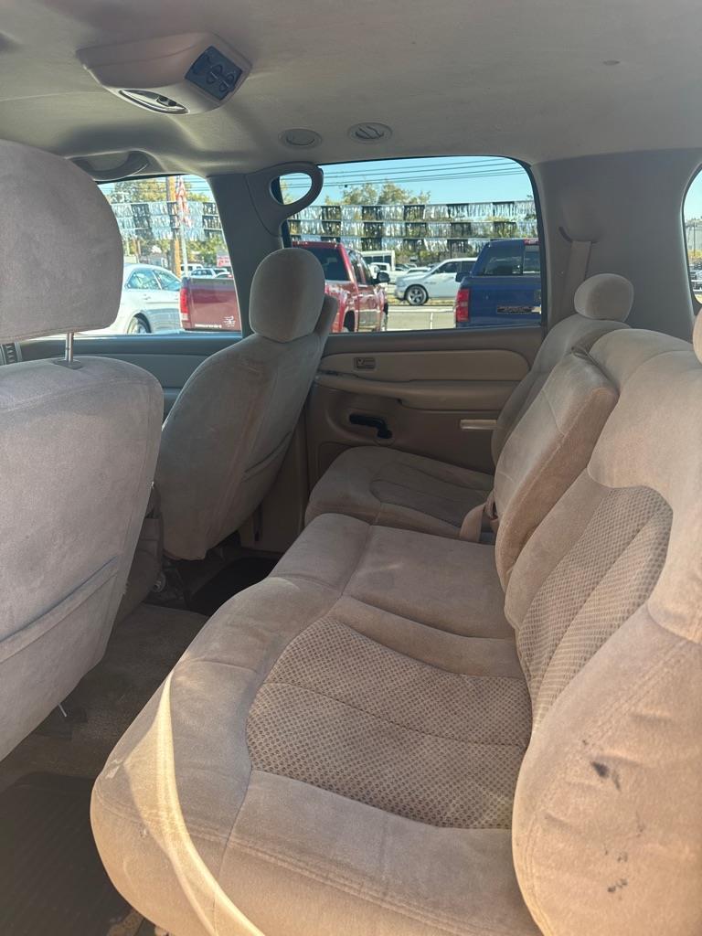 Chevrolet Suburban C1500 2WD 2001