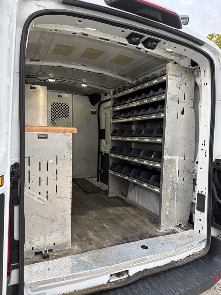 Ford Transit 250 Van Med. Roof w/Sliding Pass. 130-in. WB 2018 Ford Transit 250 Van Med. Roof w/Sliding Pass. 130-in. WB 2018
