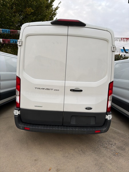 Ford Transit 250 Van Med. Roof w/Sliding Pass. 130-in. WB 2018 Ford Transit 250 Van Med. Roof w/Sliding Pass. 130-in. WB 2018