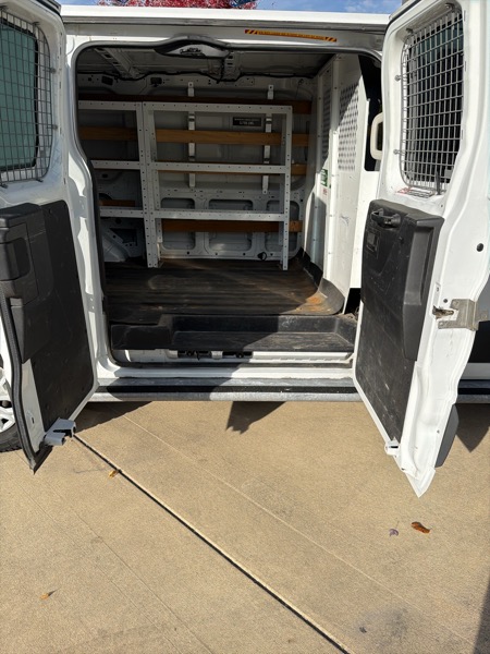 Ford Transit 250 Van Low Roof 60/40 Pass.130-in. WB 2015 Ford Transit 250 Van Low Roof 60/40 Pass.130-in. WB 2015