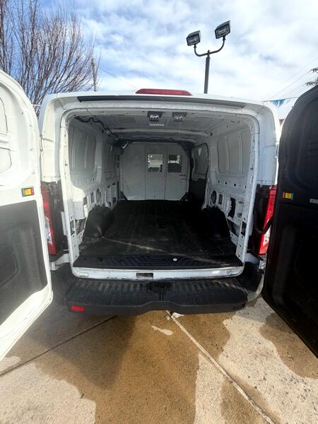 Ford Transit 150 Van Low Roof w/Sliding Pass. 130-in. WB 2015