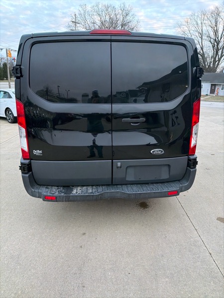 Ford Transit 150 Van Low Roof w/Sliding Pass. 130-in. WB 2017