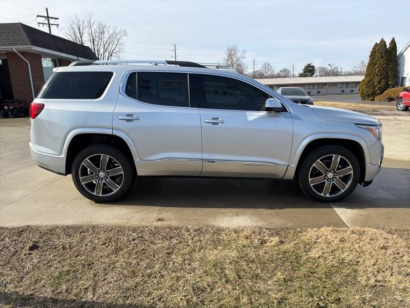 GMC Acadia Denali AWD 2019
