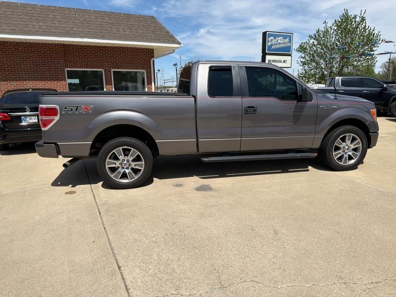 Ford F-150 2WD Reg Cab 126" STX 2014