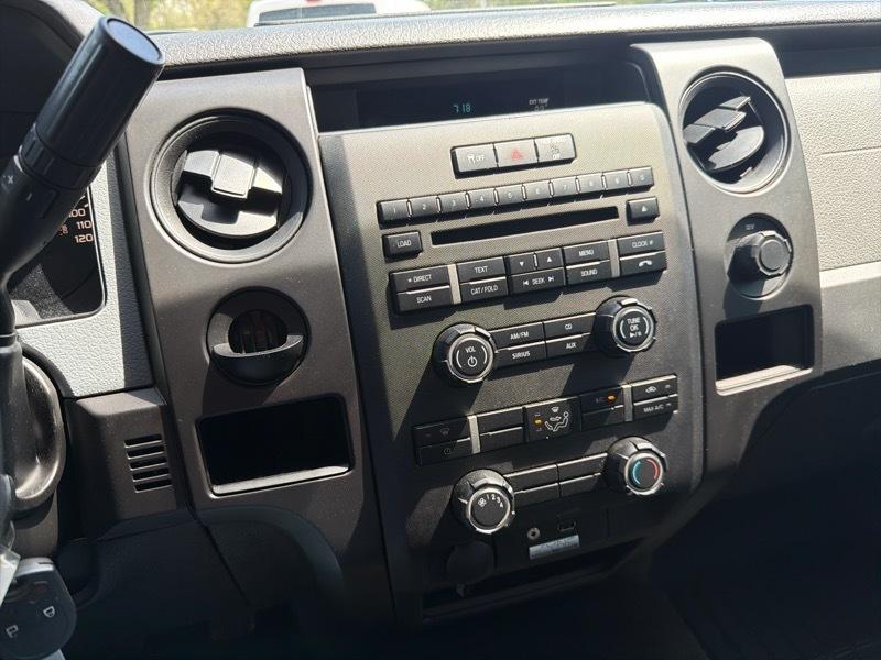 Ford F-150 2WD Reg Cab 126" STX 2014