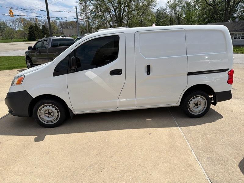 Nissan NV200 SV 2015