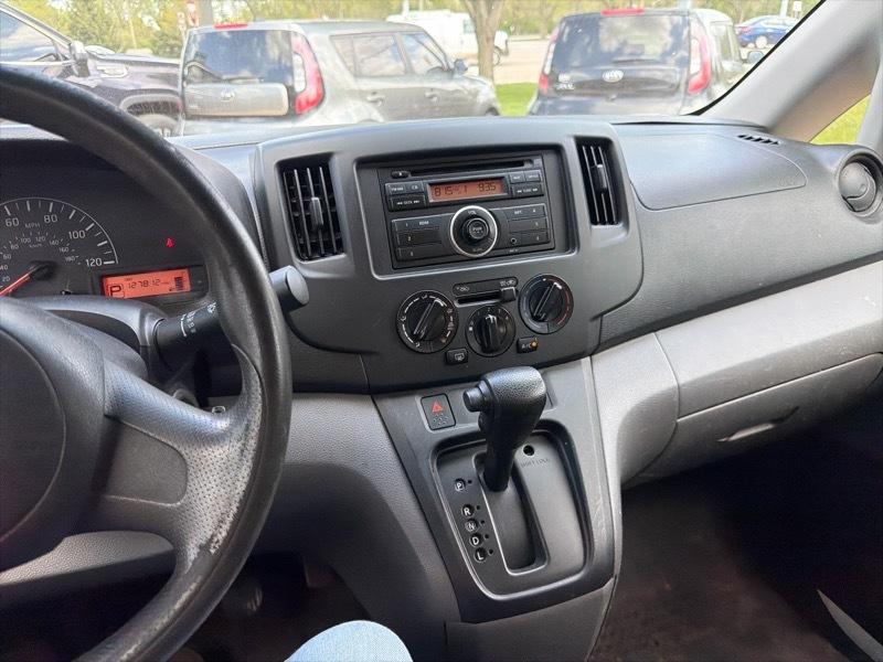 Nissan NV200 SV 2015