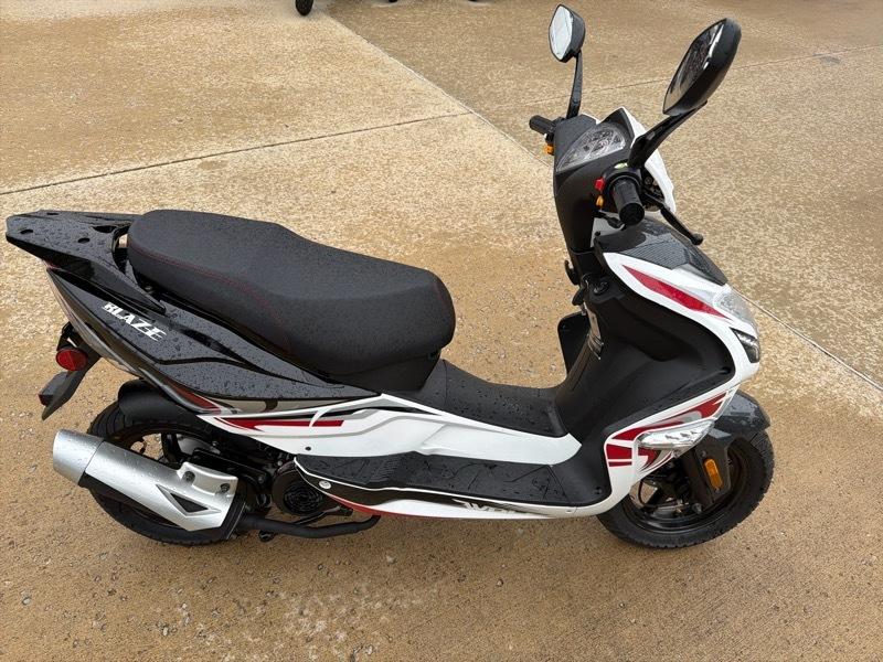 Wolf Brand Scooters Blaze  2025