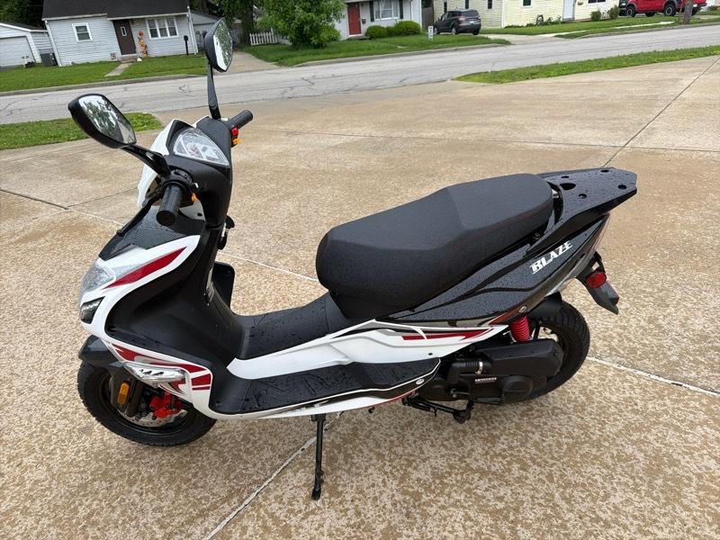 Wolf Brand Scooters Blaze  2025