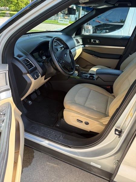 Ford Explorer Base FWD 2017