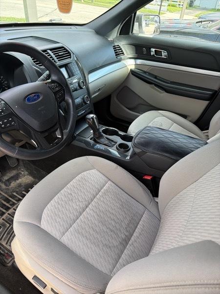 Ford Explorer Base FWD 2018