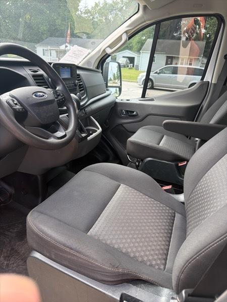 Ford Transit 150 Van Low Roof w/Sliding Pass. 130-in. WB 2023