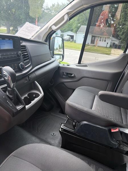 Ford Transit 150 Van Low Roof w/Sliding Pass. 130-in. WB 2023
