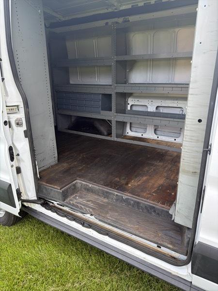 Ford Transit 250 Van Med. Roof w/Sliding Pass. 130-in. WB 2020