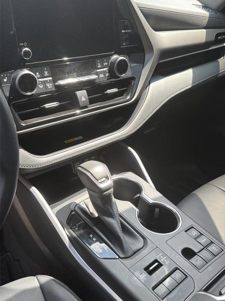 Toyota Highlander XLE 4D SUV AWD 2023