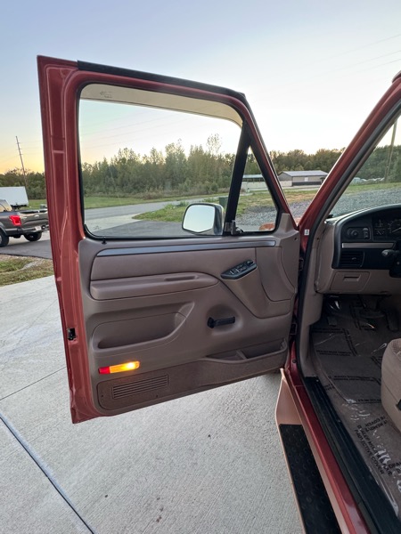 Ford Bronco Eddie Bauer 1995 Ford Bronco Eddie Bauer 1995