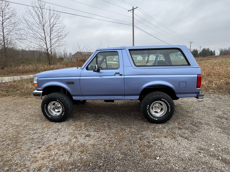 Ford Bronco Custom 1996