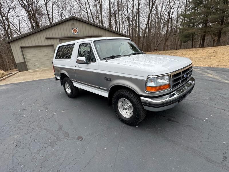 1995 Ford Bronco XLT