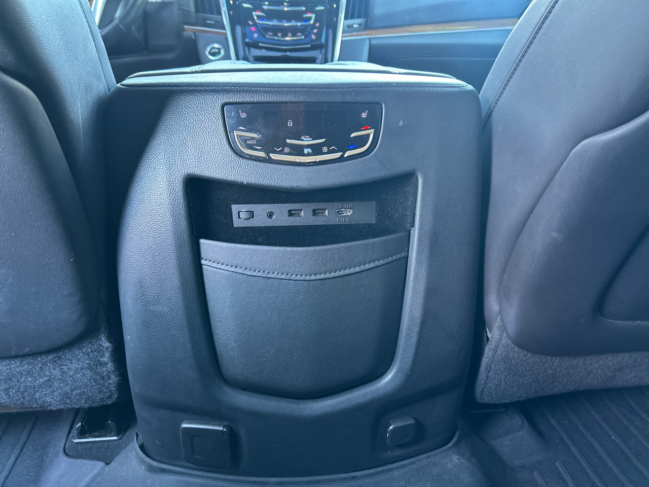 Cadillac Escalade Premium 4WD 2017