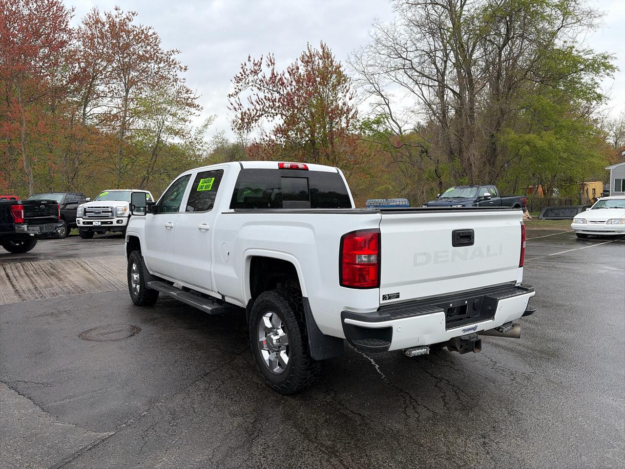GMC Sierra 3500HD Denali Crew Cab 4WD 2015