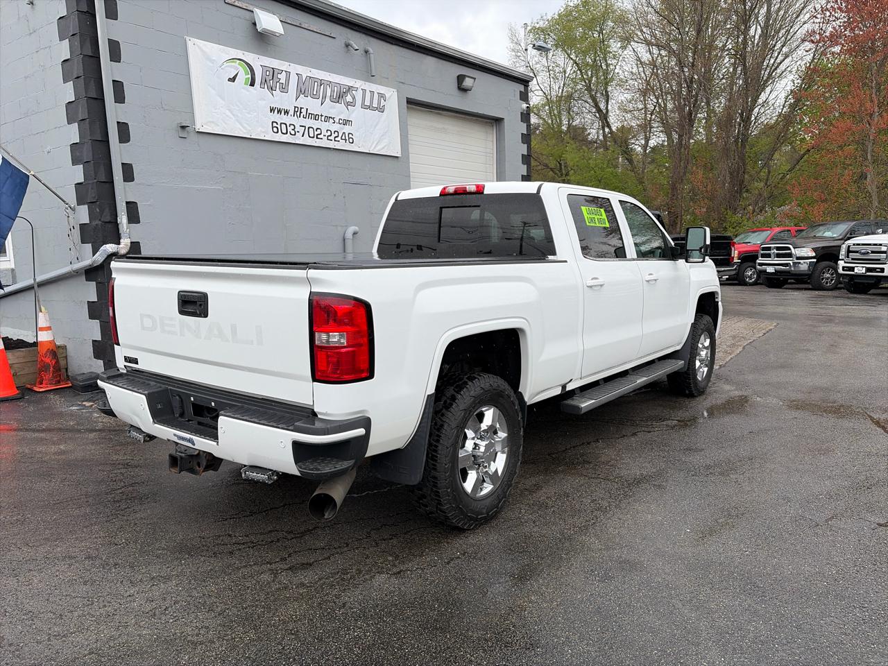 GMC Sierra 3500HD Denali Crew Cab 4WD 2015