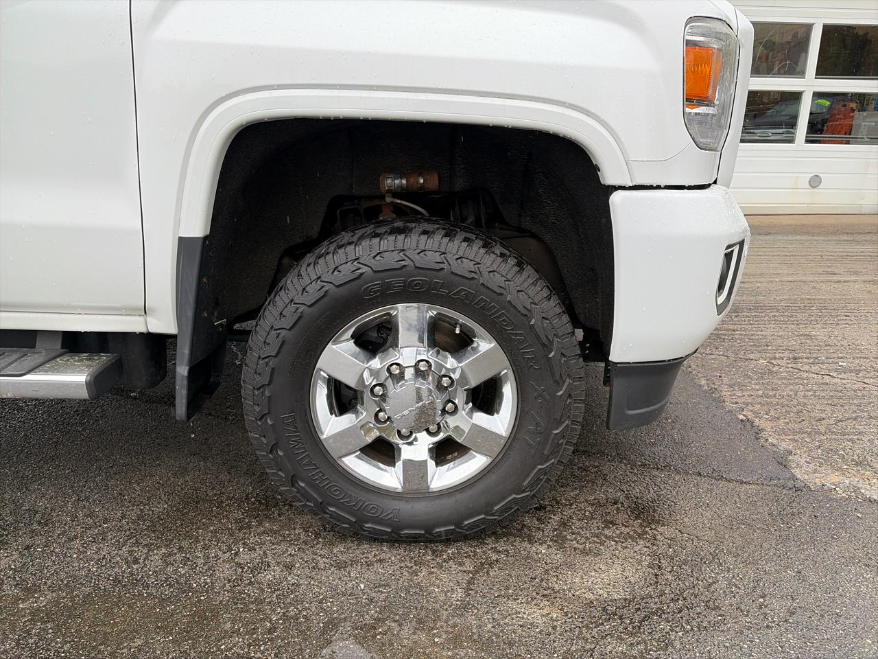 GMC Sierra 3500HD Denali Crew Cab 4WD 2015