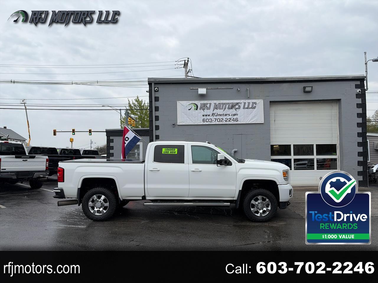 2015 GMC Sierra 4WD Crew Cab Standard Box SRW's photo