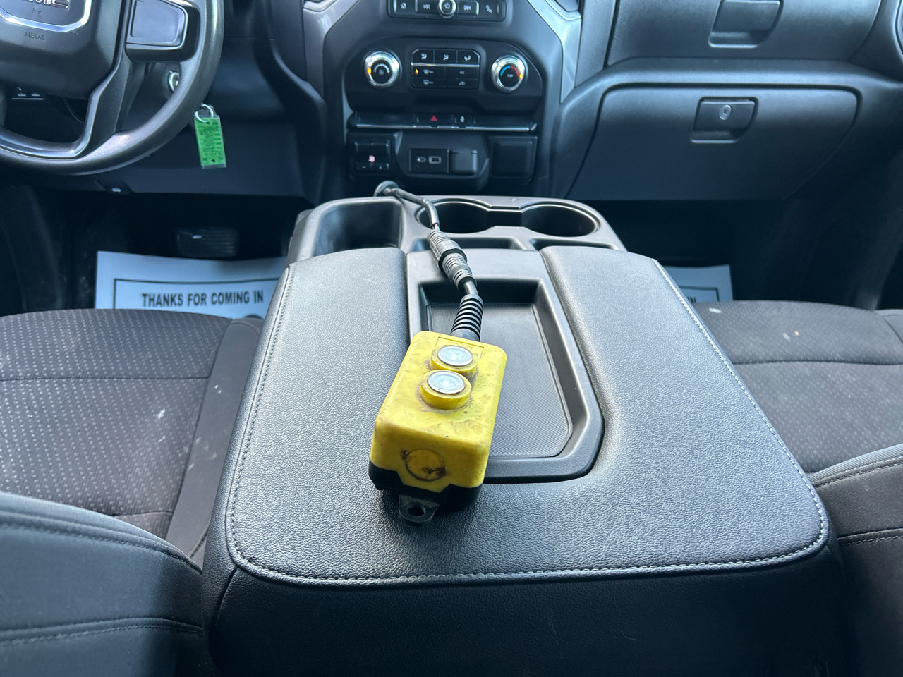 GMC Sierra 3500HD Pro Crew Cab 4WD SB 2022