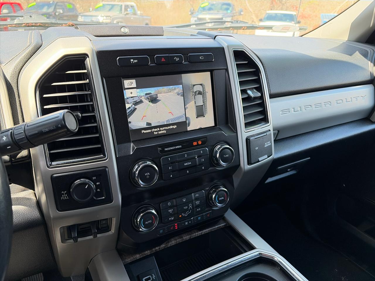 Ford F-250 SD Lariat Crew Cab 4WD 2019