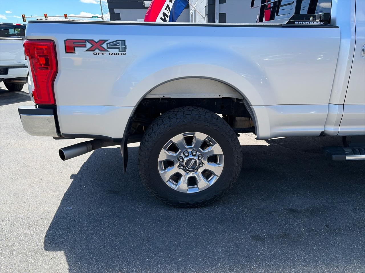 Ford F-250 SD Lariat Crew Cab 4WD 2019