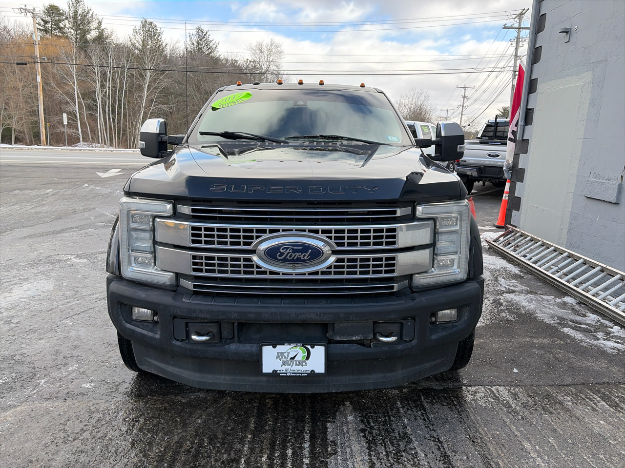 Ford F-450 SD Platinum Crew Cab DRW 4WD 2017