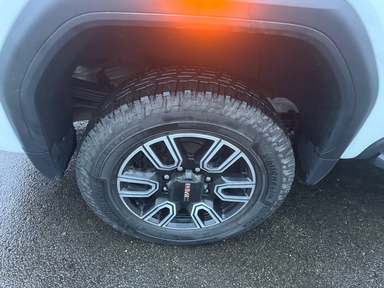 GMC Sierra 2500HD AT4 Crew Cab 4WD 2023