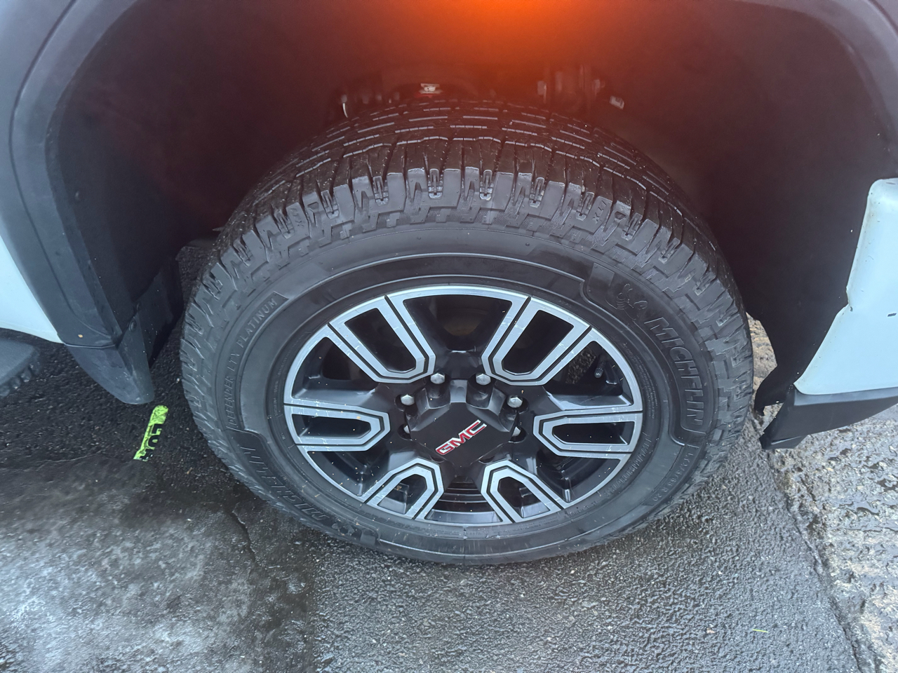 GMC Sierra 2500HD AT4 Crew Cab 4WD 2023