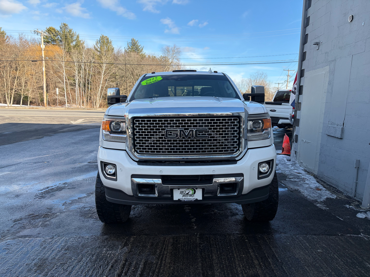 GMC Sierra 2500HD Denali Crew Cab 4WD 2015