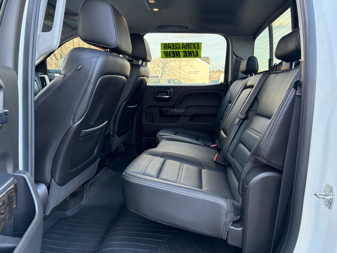 GMC Sierra 2500HD Denali Crew Cab 4WD 2015