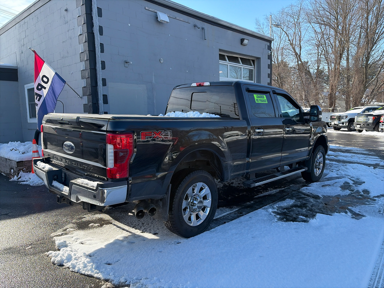 Ford F-350 SD Lariat Crew Cab 4WD 2017