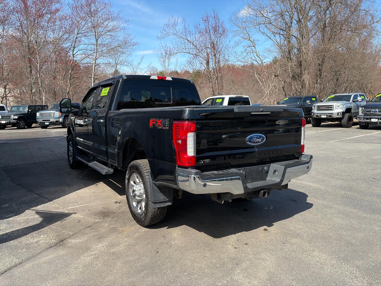 Ford F-350 SD Lariat Crew Cab 4WD 2017