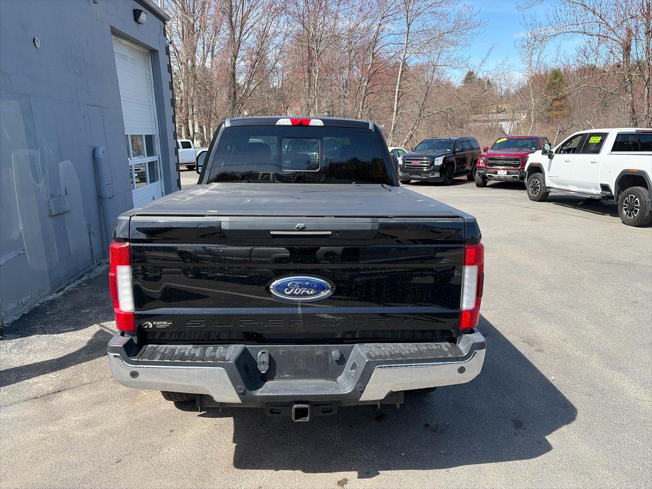Ford F-350 SD Lariat Crew Cab 4WD 2017