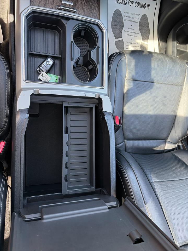 Ford F-350 SD Lariat Crew Cab 4WD 2017