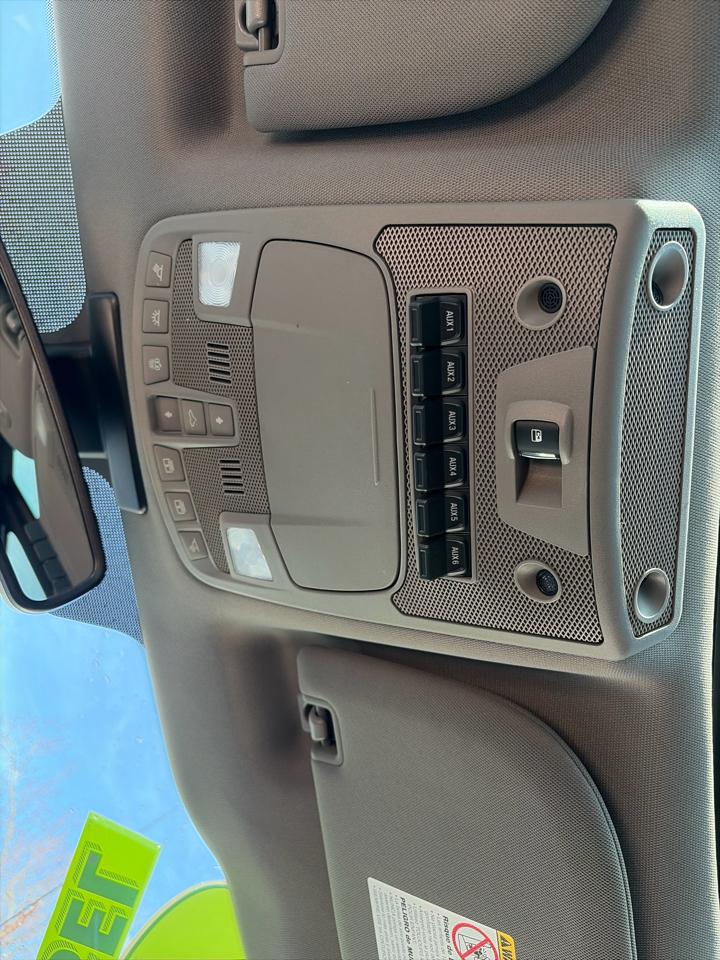 Ford F-350 SD Lariat Crew Cab 4WD 2017