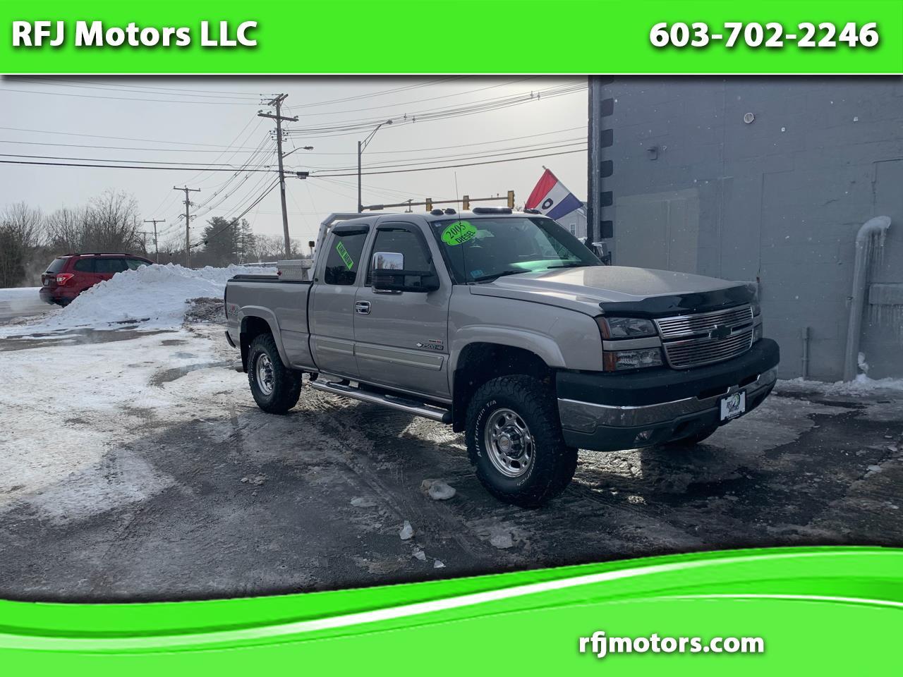 2005 Chevrolet Silverado 2500HD LT Ext. Cab Short Bed 4WD