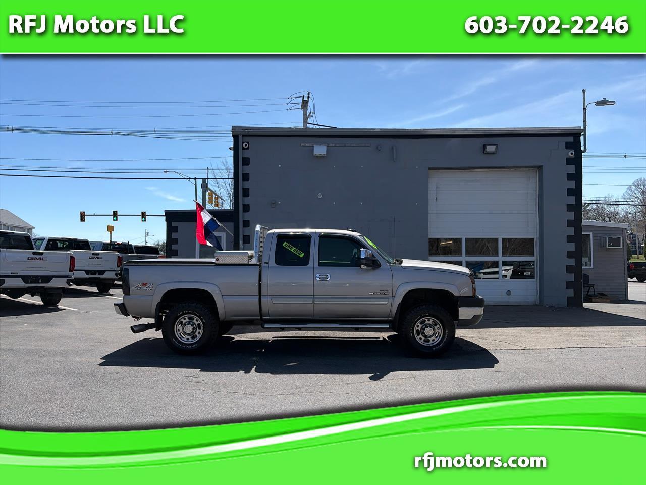 2005 Chevrolet Silverado 2500HD LT Ext. Cab Short Bed 4WD