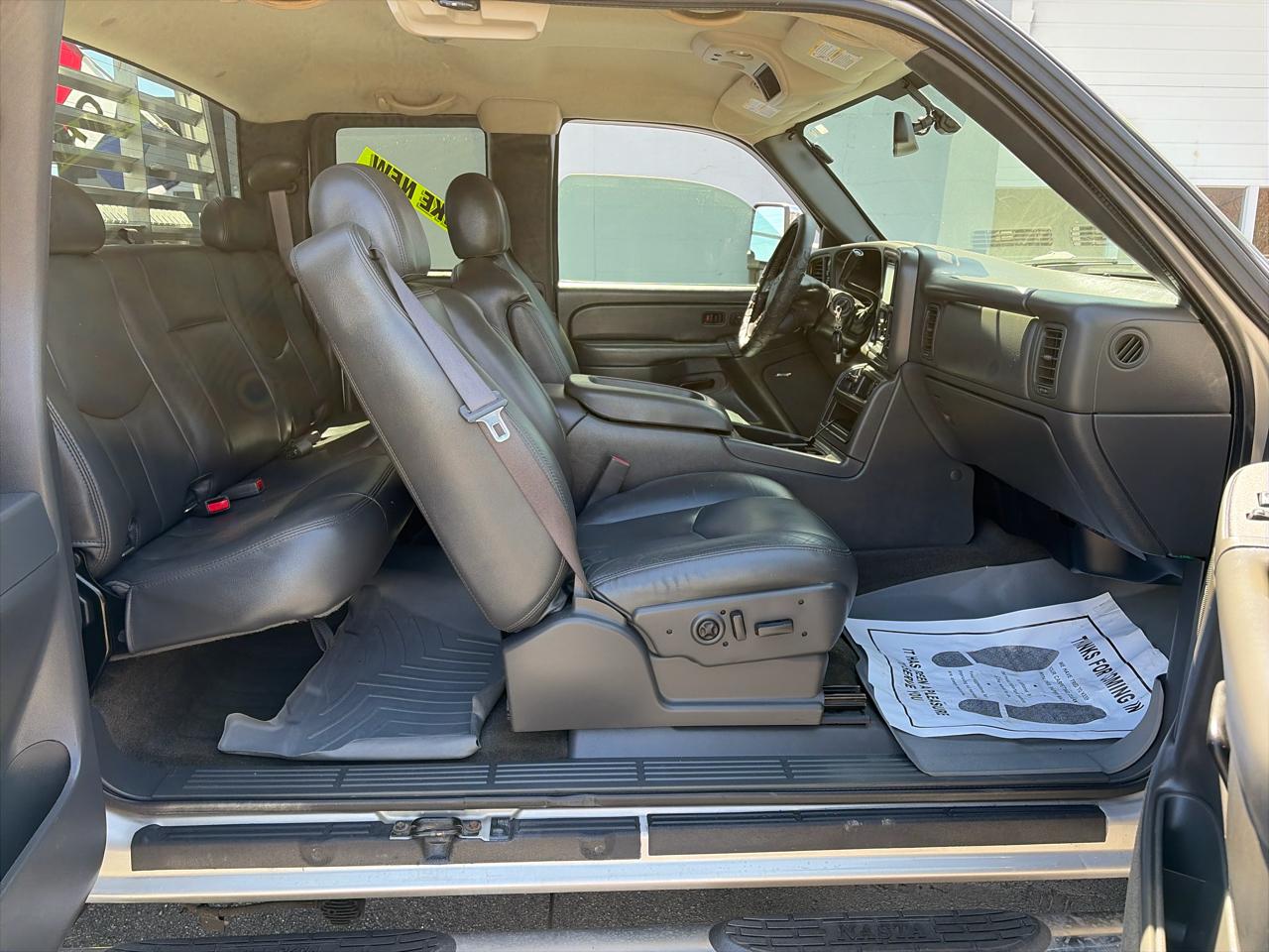 Chevrolet Silverado 2500HD LT Ext. Cab Short Bed 4WD 2005