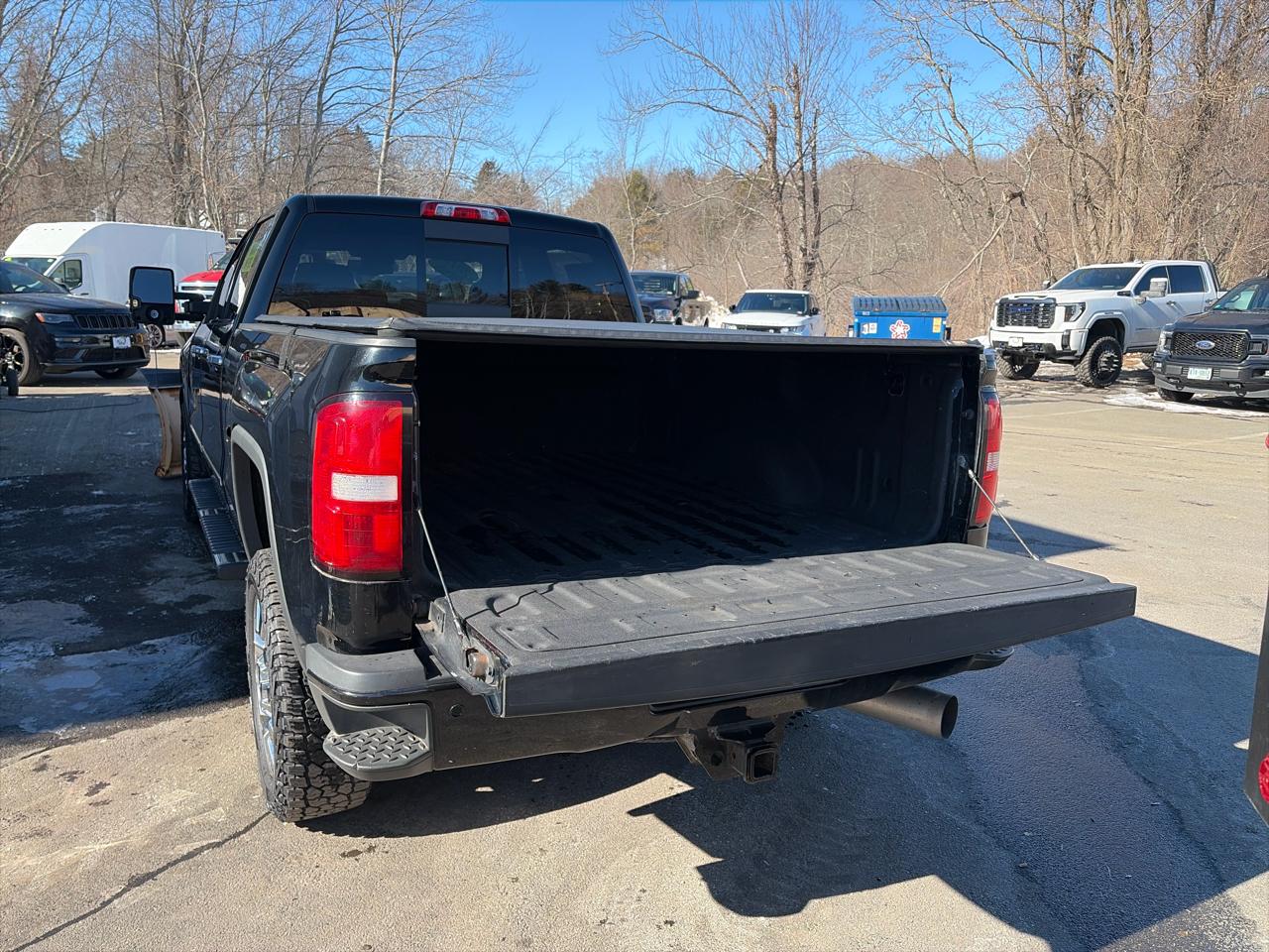 GMC Sierra 2500HD Denali Crew Cab 4WD 2018