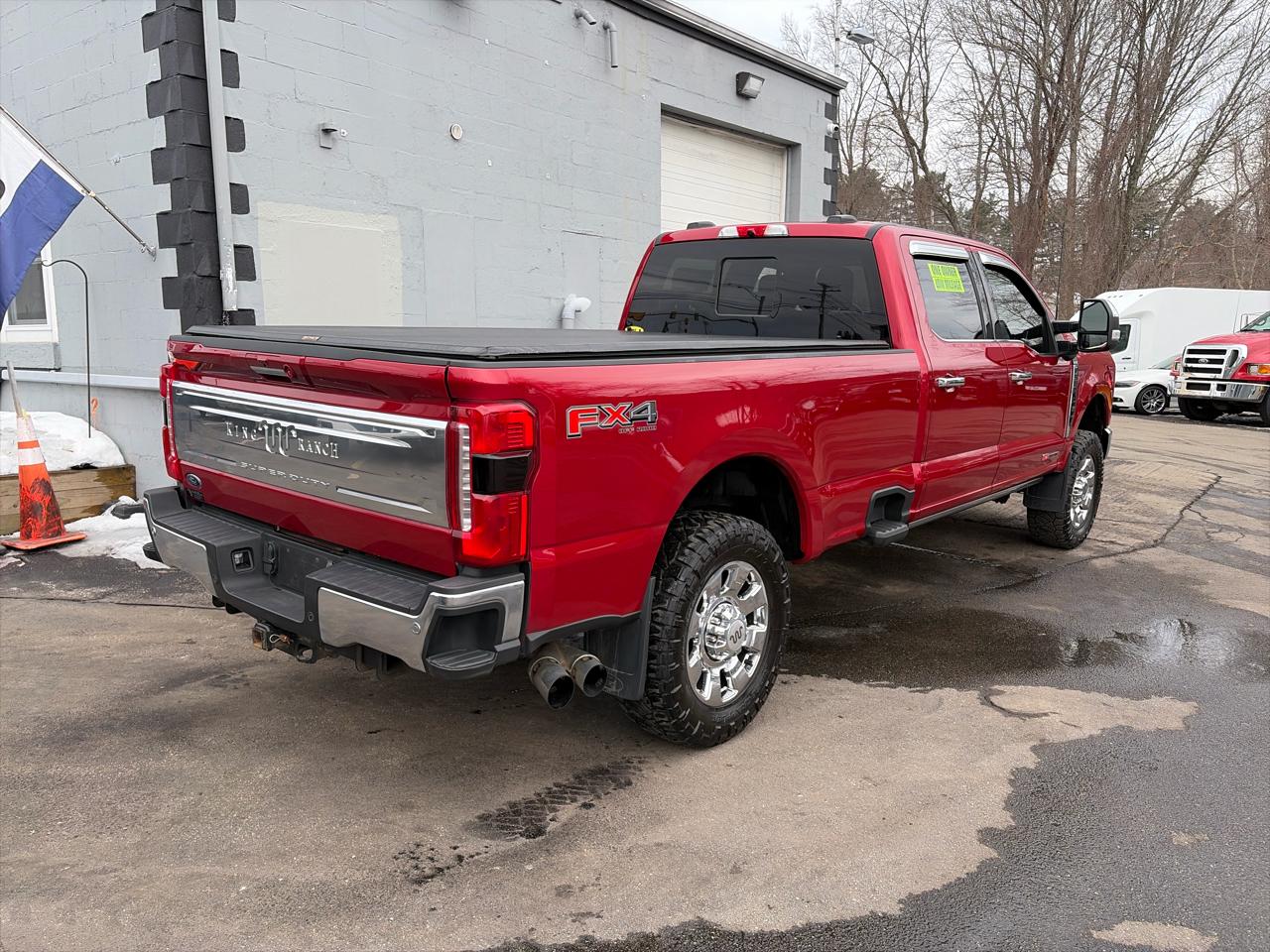 Ford F-350 SD King Ranch Crew Cab Long Bed 4WD 2024