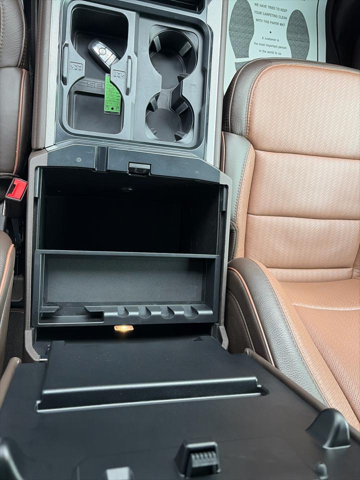 Ford F-350 SD King Ranch Crew Cab Long Bed 4WD 2024