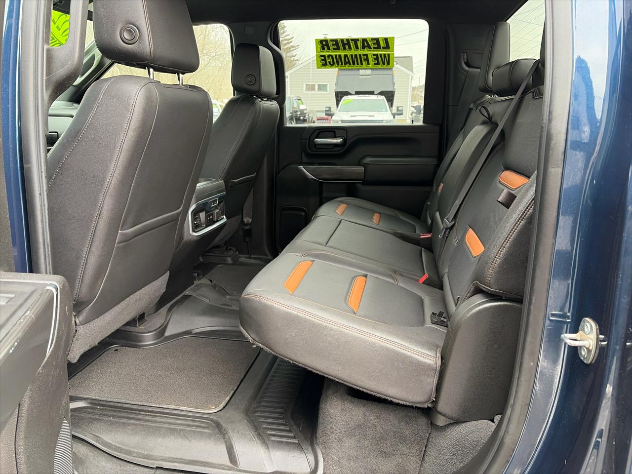 GMC Sierra 2500HD AT4 Crew Cab 4WD 2022