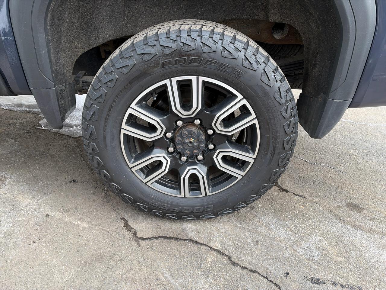 GMC Sierra 2500HD AT4 Crew Cab 4WD 2022